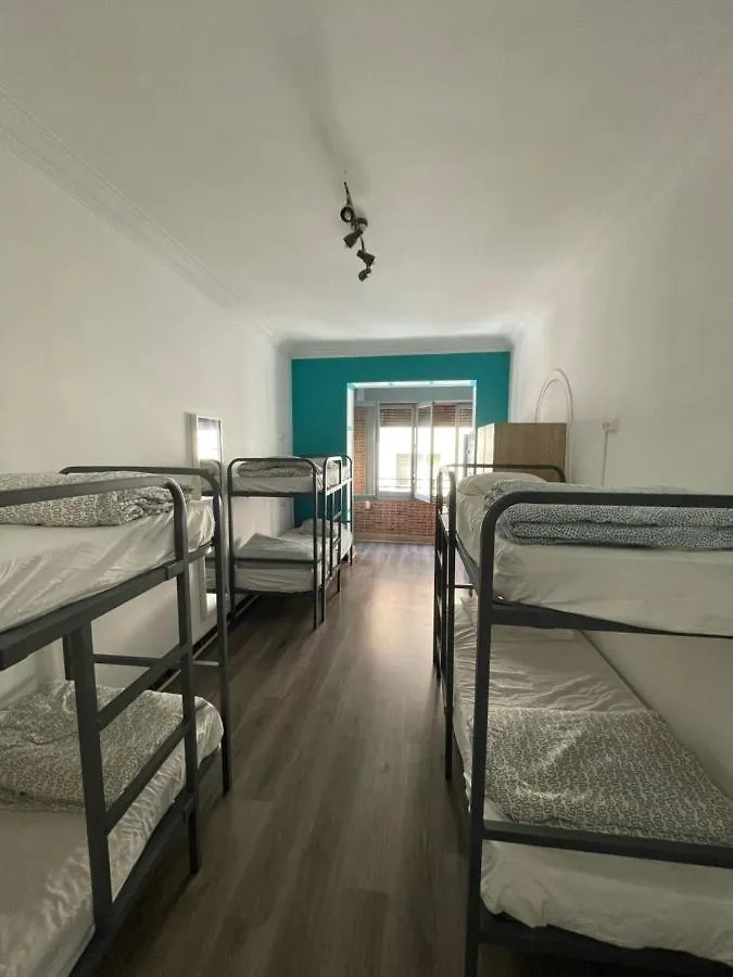 Tarragona Hostel 0*,