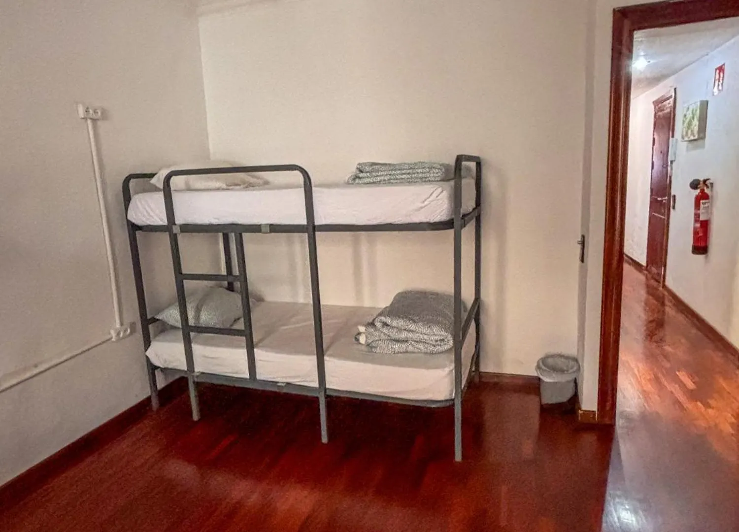Tarragona Hostel 0*,